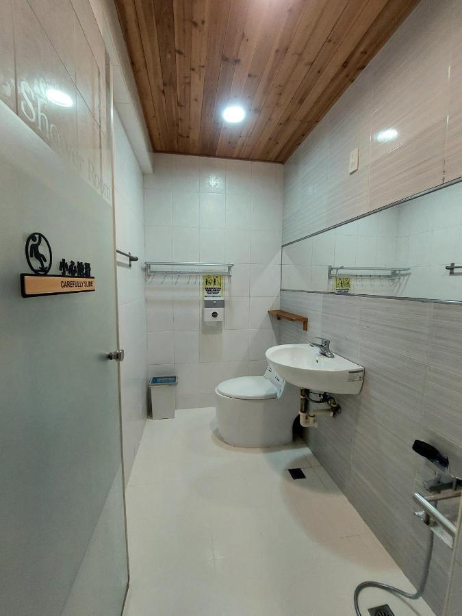 未見海 Apartment Tainan Bagian luar foto