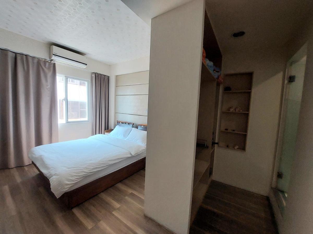 未見海 Apartment Tainan Bagian luar foto